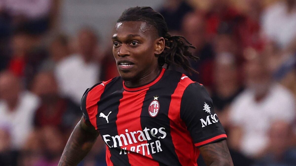 Rafael Leão, attaccante AC Milan, dovrebbe lasciare i rossoneri in questo calciomercato estivo 2026