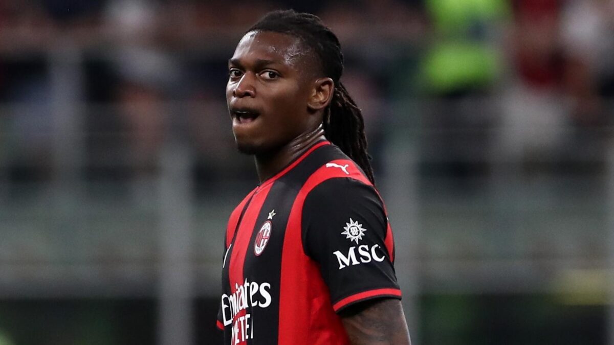 Rafael Leão, attaccante AC Milan, lascerà i rossoneri in questo calciomercato estivo 2026