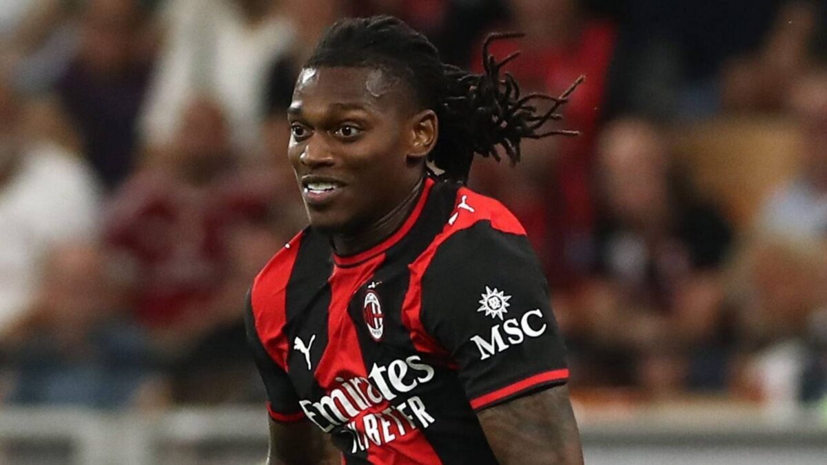 Rafael Leão, attaccante AC Milan, lascerà i rossoneri in questo calciomercato estivo 2026