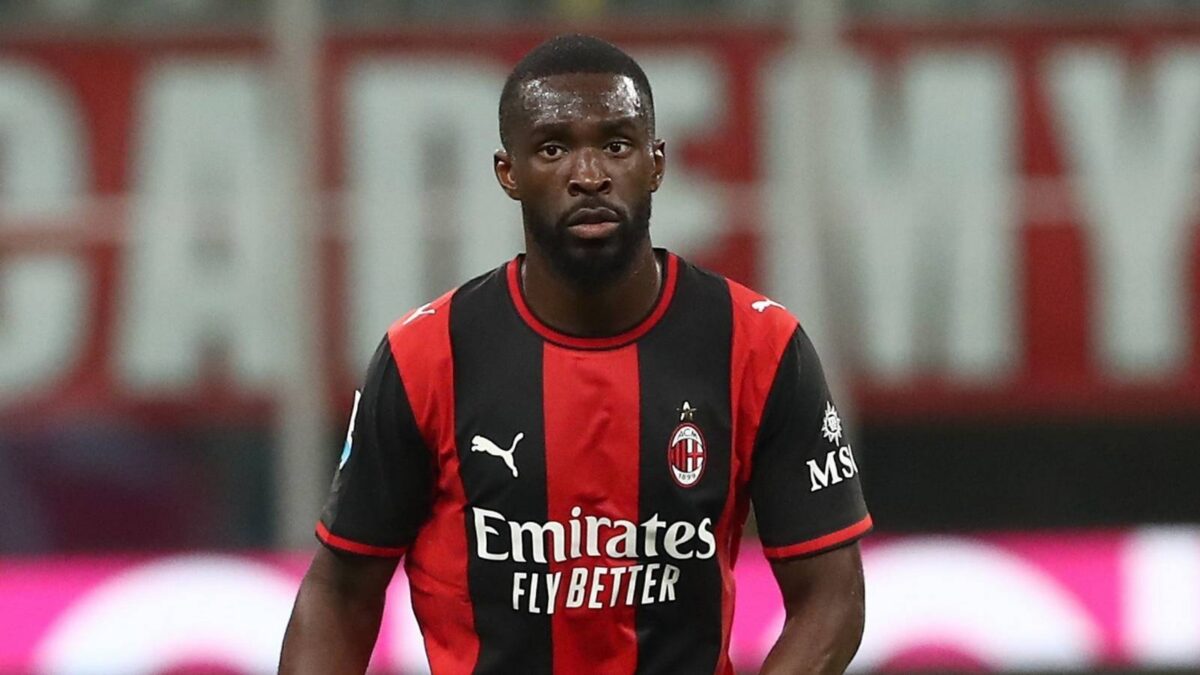 Fikayo Tomori, difensore AC Milan, potrebbe lasciare i rossoneri in questo calciomercato estivo 2026