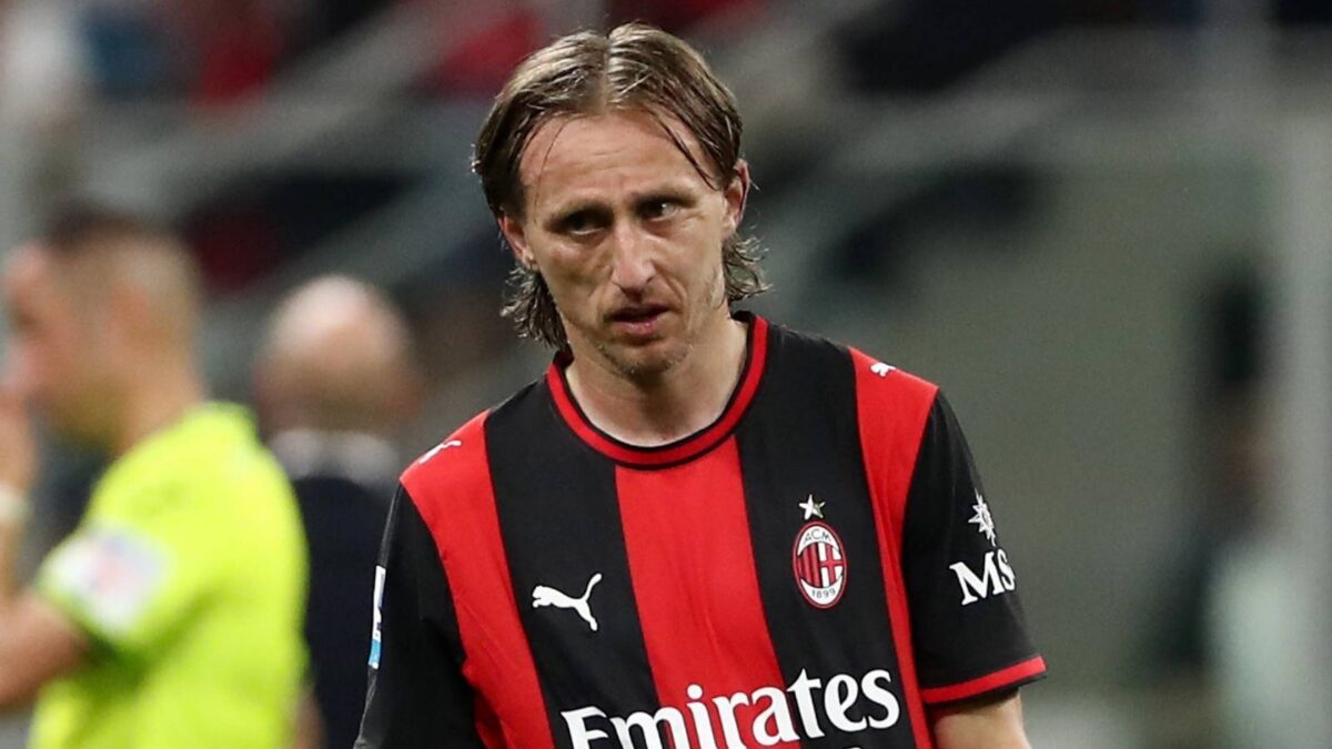 Luka Modrić dovrebbe firmare a breve il rinnovo di contratto con il Milan in questo calciomercato estivo 2026
