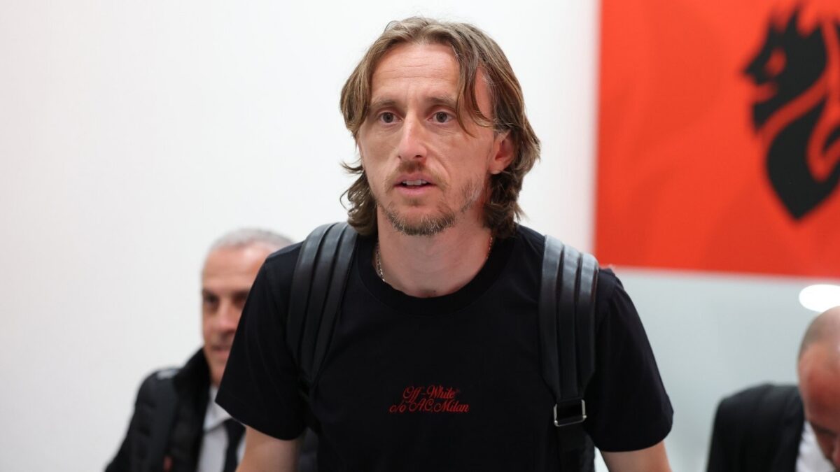 Luka Modrić dovrebbe firmare a breve il rinnovo di contratto con il Milan in questo calciomercato estivo 2026
