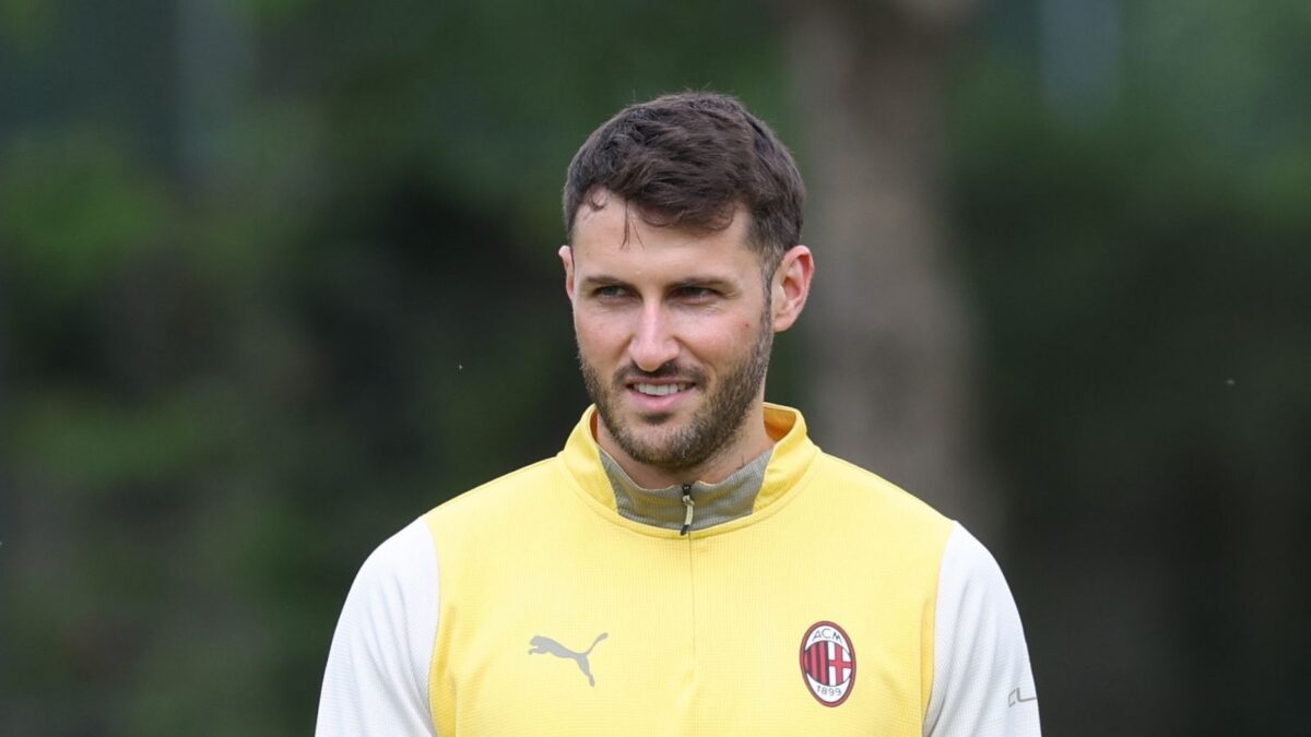 Milan, Santiago Gimenez è tornato a Milanello: al lavoro per recuperare dall'infortunio