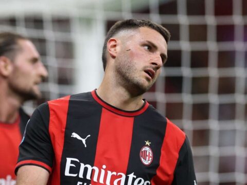 il Milan vorrebbe cedere Santiago Gimenez