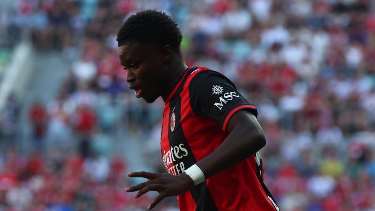 Alphadjo Cissè, centrocampista AC Milan, potrebbe giocare titolare a Torino domenica sera