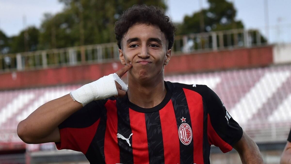 allenamenti milan presente alla seduta di ieri anche il giovanissimo jadid 700 gol nelle giovanili da Pianetamilan.it allenamenti milan presente alla seduta di ieri anche il giovanissimo jadid 700 gol nelle giovanili