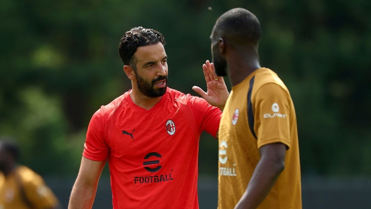 o se ne vanno o tribuna pugno duro di amorim con gli epurati del milan impossibile reintegrarli da Pianetamilan.it o se ne vanno o tribuna pugno duro di amorim con gli epurati del milan impossibile reintegrarli