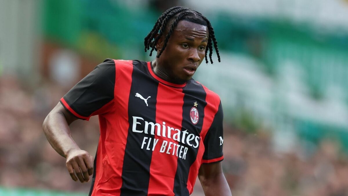 Samuel Chukwueze, attaccante AC Milan, è tra i giocatori che cercano conferma in rossonero in questo calciomercato estivo 2026