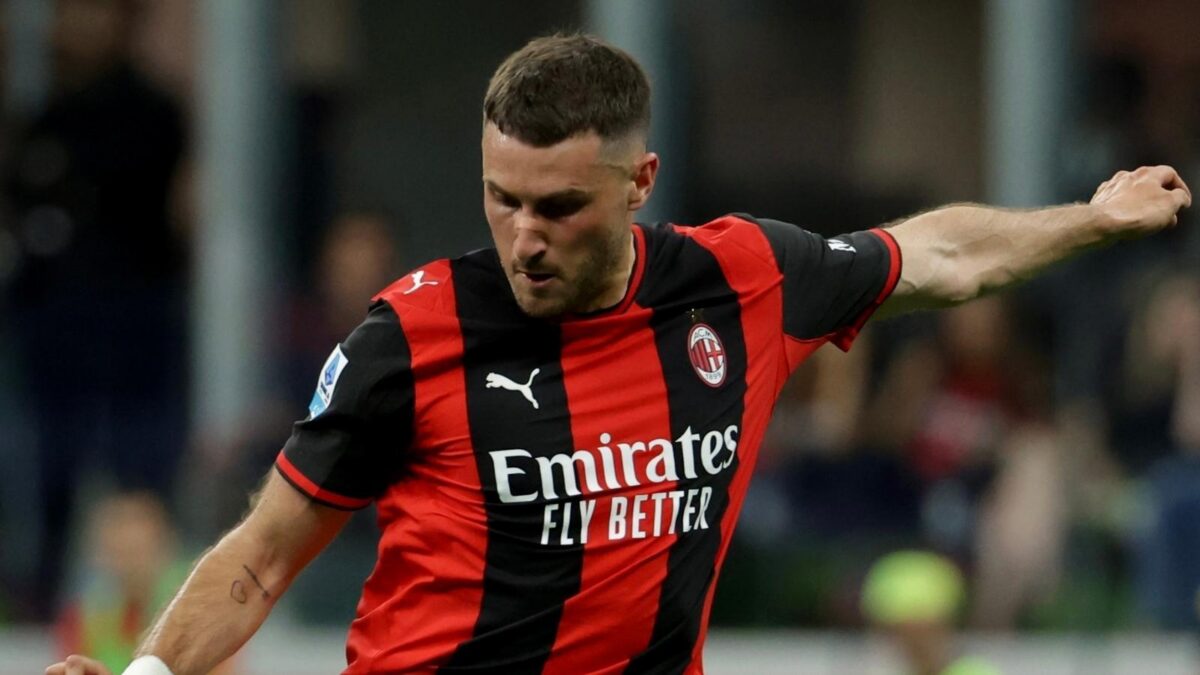 Santiago Giménez, attaccante AC Milan, potrebbe lasciare i rossoneri in questo calciomercato estivo 2026
