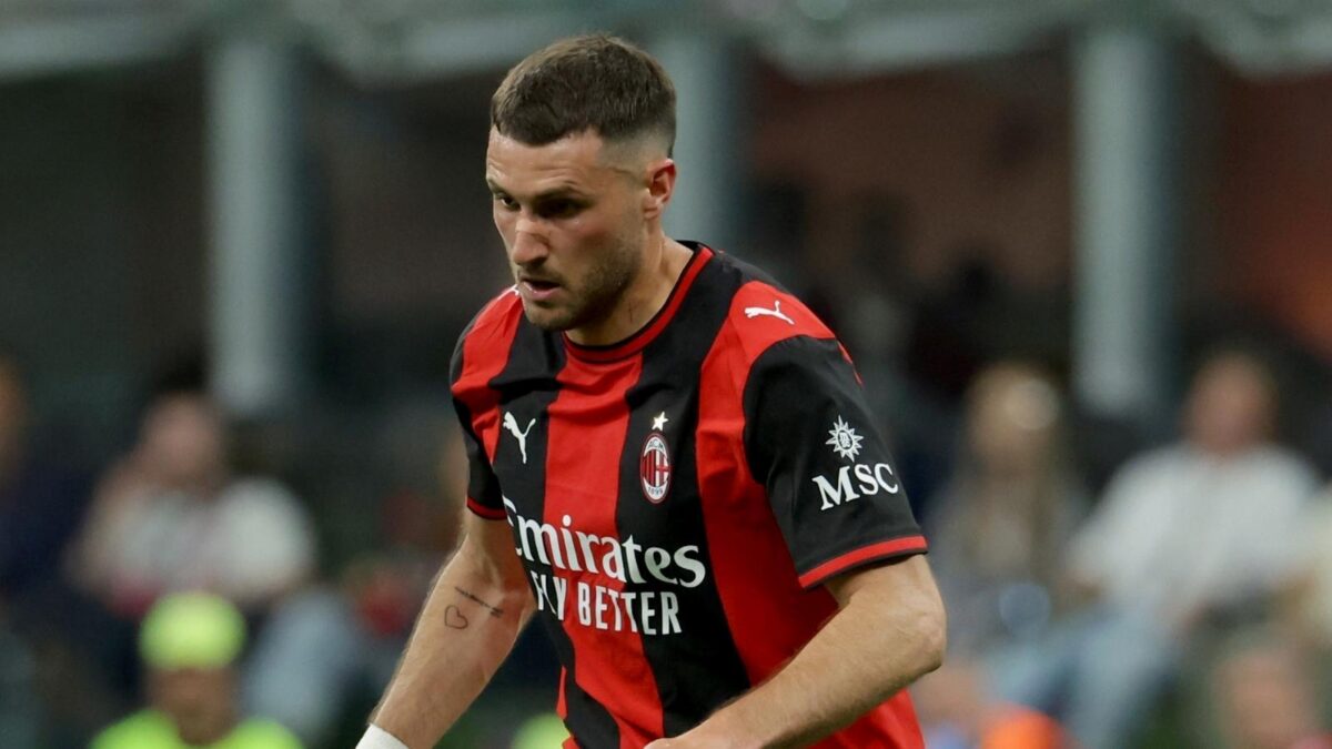 Santiago Giménez, attaccante AC Milan, potrebbe lasciare i rossoneri in questo calciomercato estivo 2026
