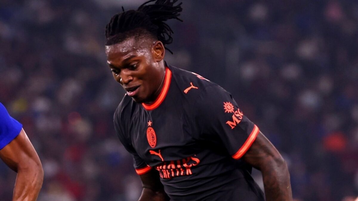 Rafael Leão, attaccante AC Milan, potrebbe lasciare i rossoneri in questo calciomercato estivo 2026