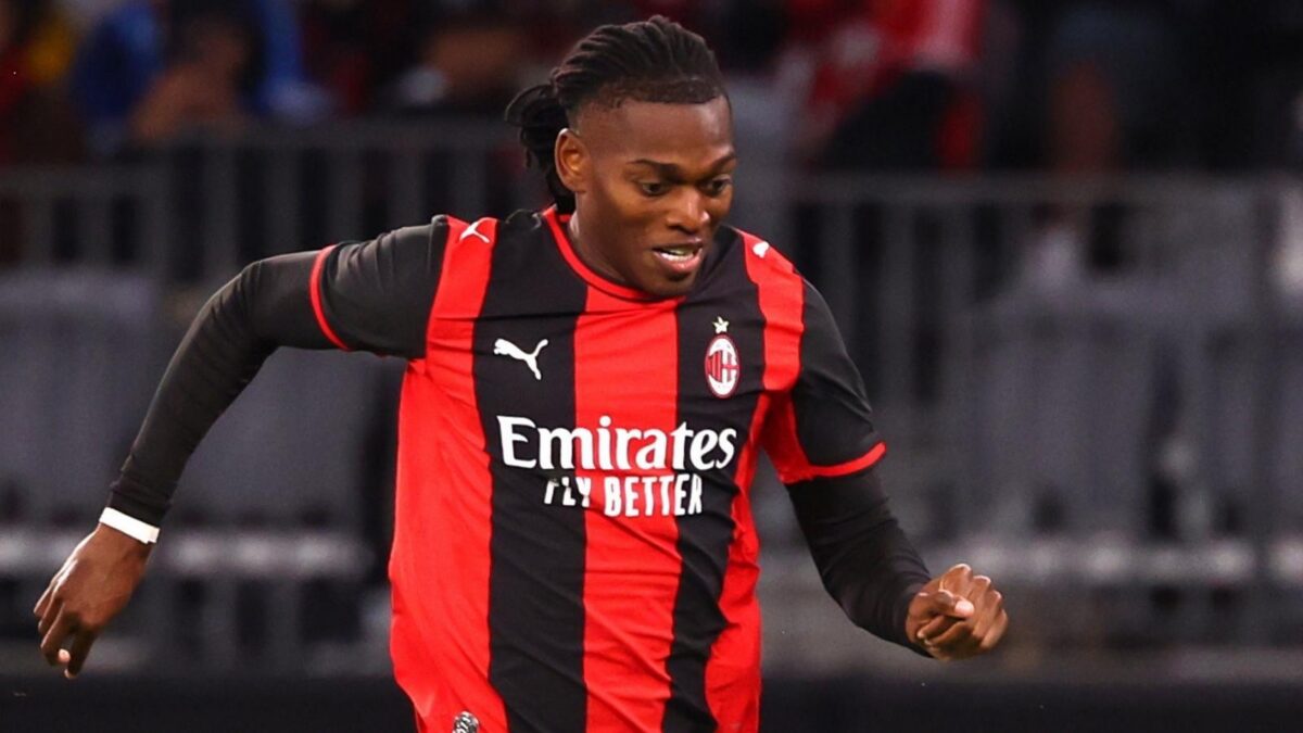Rafael Leão, attaccante AC Milan, potrebbe lasciare i rossoneri in questo calciomercato estivo 2026