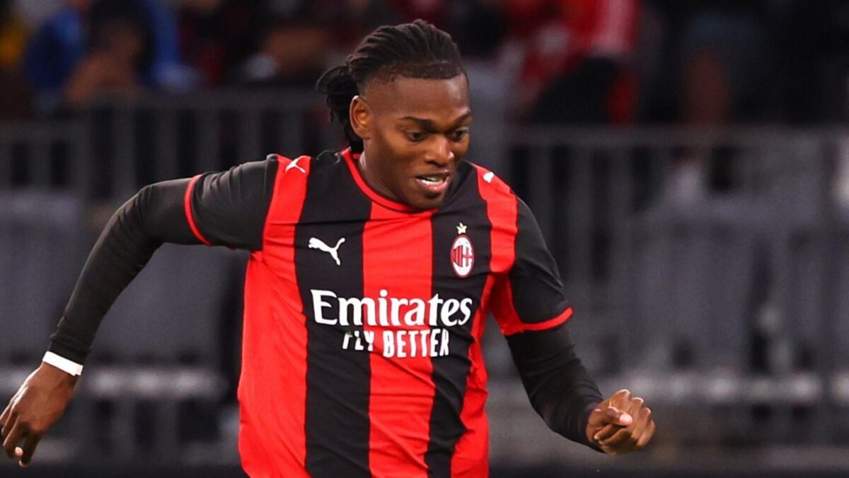 Rafael Leão, attaccante AC Milan, potrebbe lasciare i rossoneri in questo calciomercato estivo 2026