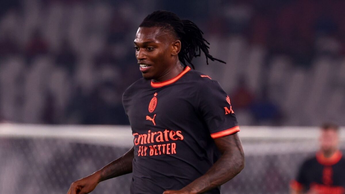 Leão primo obiettivo del Galatasaray: nuova offerta ma il Milan fa muro. Tutti i dettagli