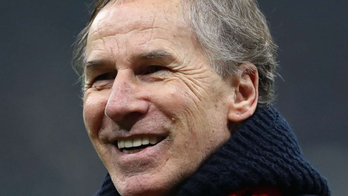6 per sempre il milan omaggia franco baresi anche sulle divise ecco i dettagli da Pianetamilan.it 6 per sempre il milan omaggia franco baresi anche sulle divise ecco i dettagli