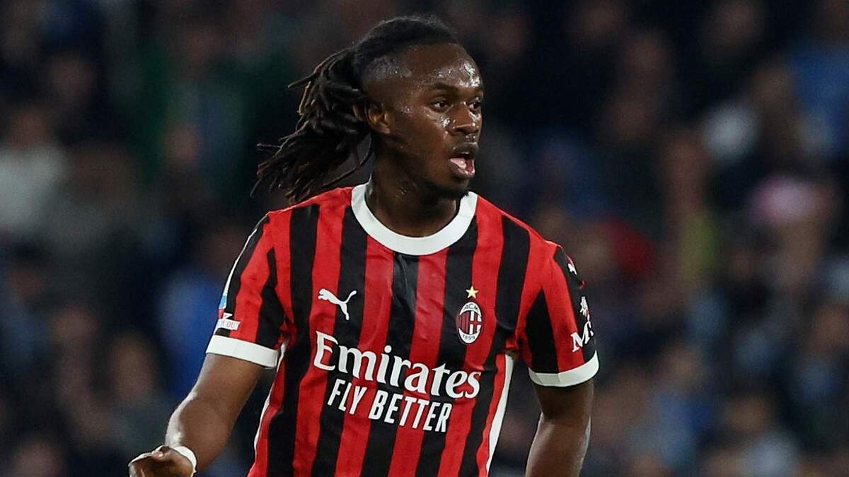 Warren Bondo, centrocampista AC Milan, potrebbe lasciare i rossoneri in questo calciomercato estivo 2026