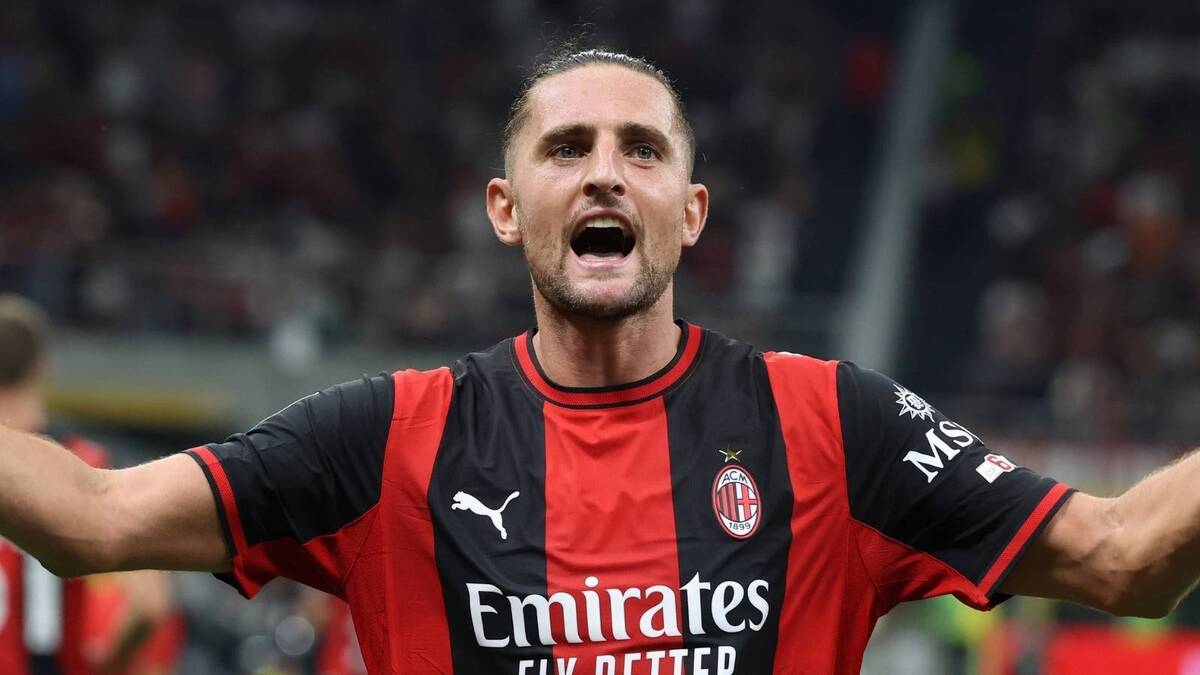 Adrien Rabiot (centrocampista AC Milan) potrebbe firmare presto il rinnovo del suo contratto con i rossoneri