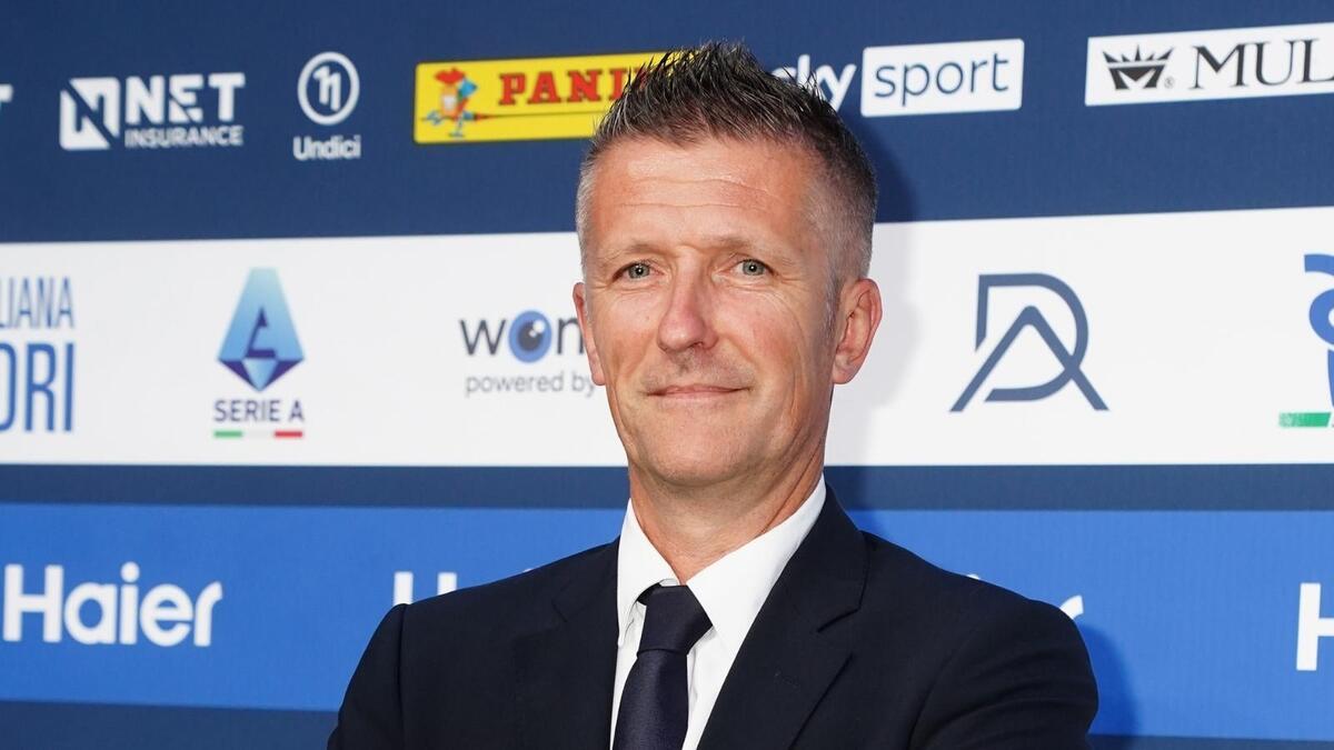 Serie A, incontro con Orsato: le linee guida su VAR e arbitri. Torino-Milan c'era il rigore?
