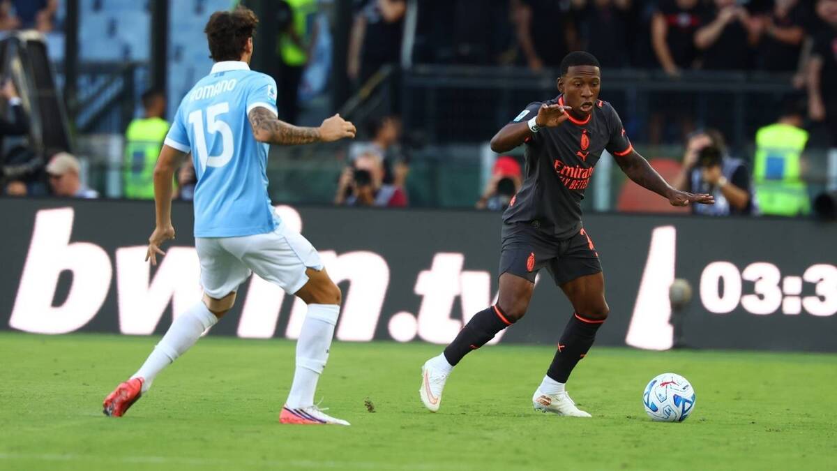 Pervis Estupiñán (difensore AC Milan), qui durante Lazio-Milan 1-0 (Serie A 2026-2027)