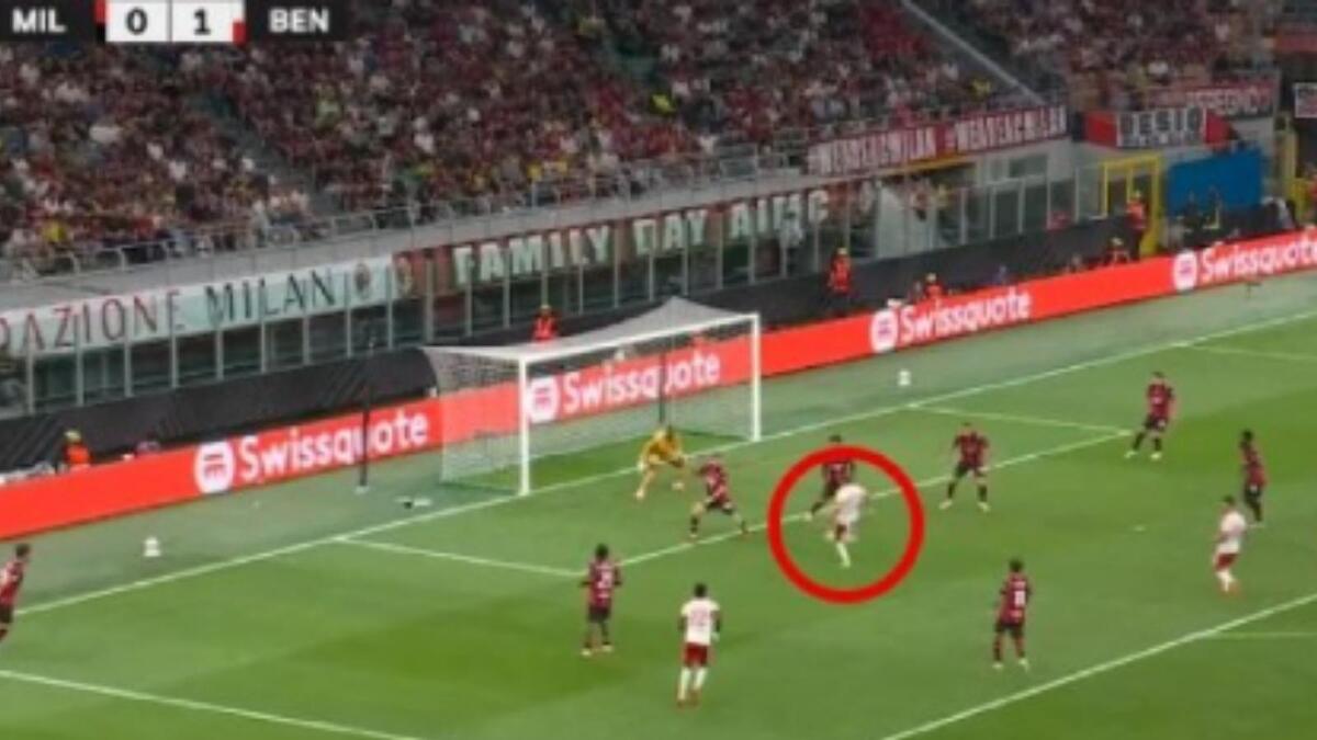 errori in difesa e poco in attacco la sintesi di milan benfica 0 2 video da Pianetamilan.it errori in difesa e poco in attacco la sintesi di milan benfica 0 2 video