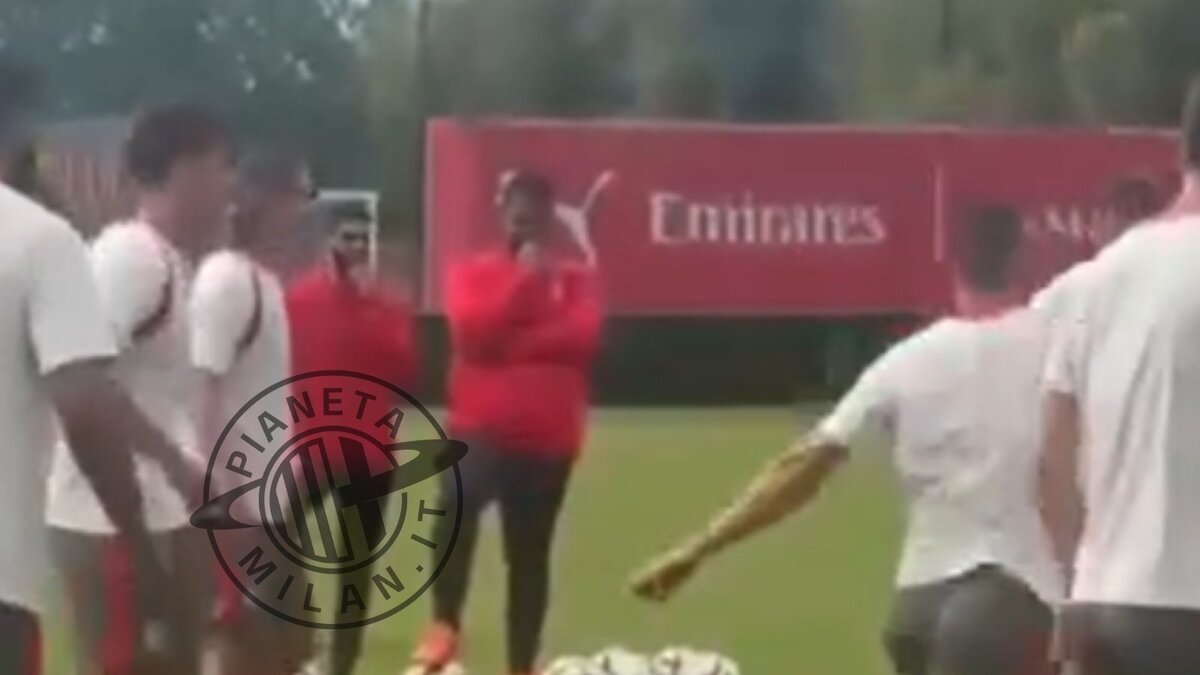 Milan-Benfica: torello e sorrisi in allenamento per il Diavolo | Video PM
