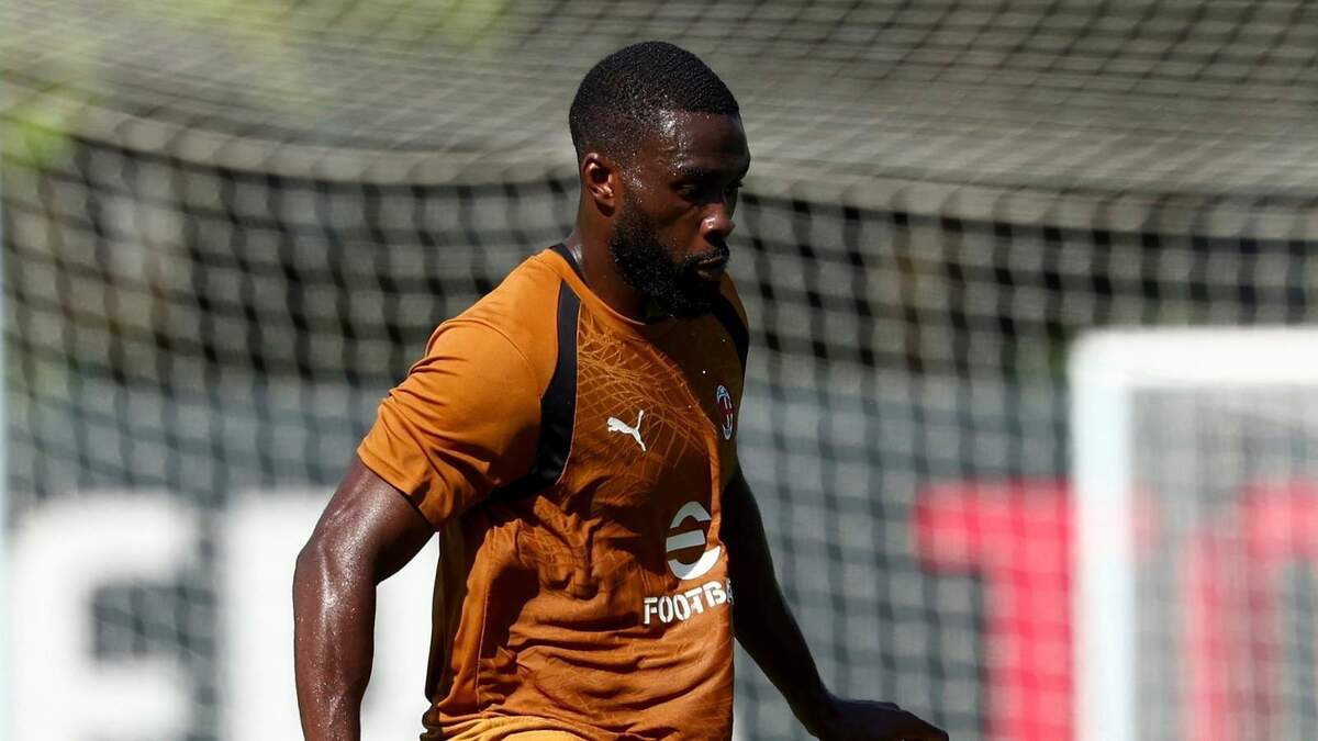 Milan, Tomori ceduto a gennaio? Può essere una priorità della Juventus: ecco cosa serve