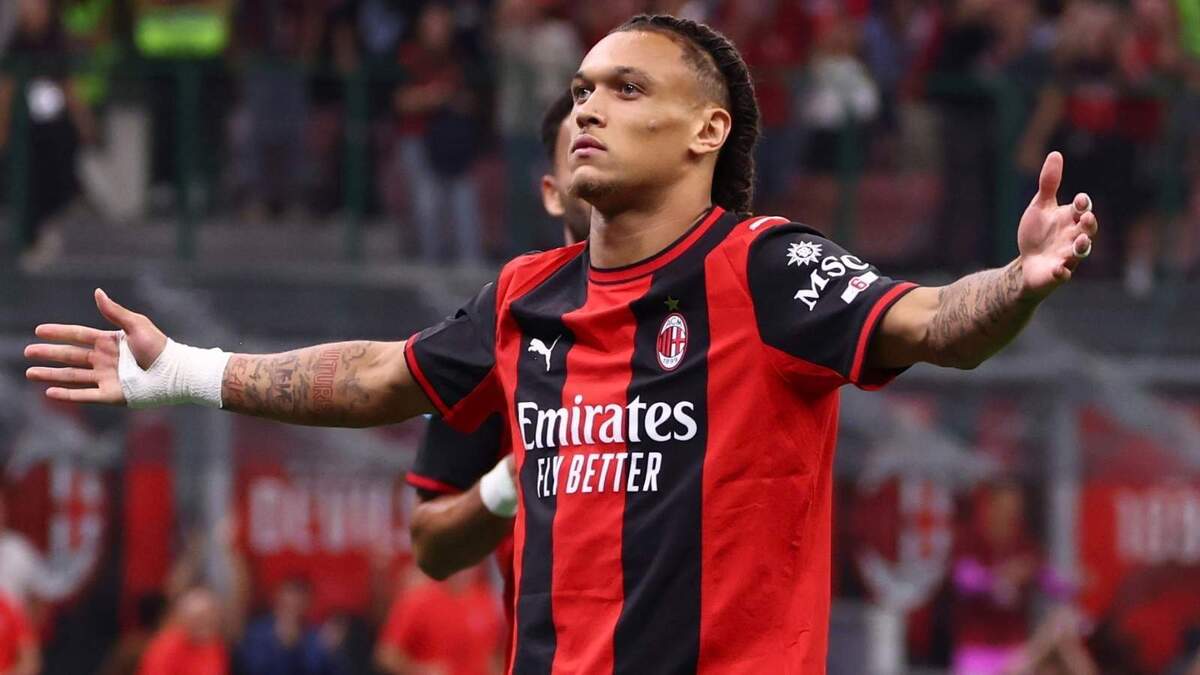Diego Moreira (centrocampista AC Milan) esulta per il suo gol in Milan-Lecce 3-0 (Serie A 2026-2027)