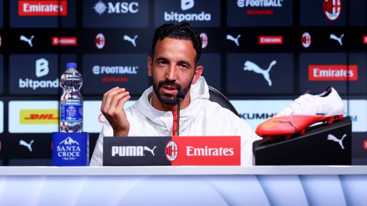 Rúben Amorim (allenatore AC Milan), qui durante una conferenza stampa con i rossoneri a Milanello