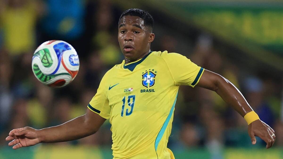 Endrick (attaccante Real Madrid), qui con la maglia della Nazionale del Brasile, è un obiettivo del Milan per il calciomercato invernale 2027