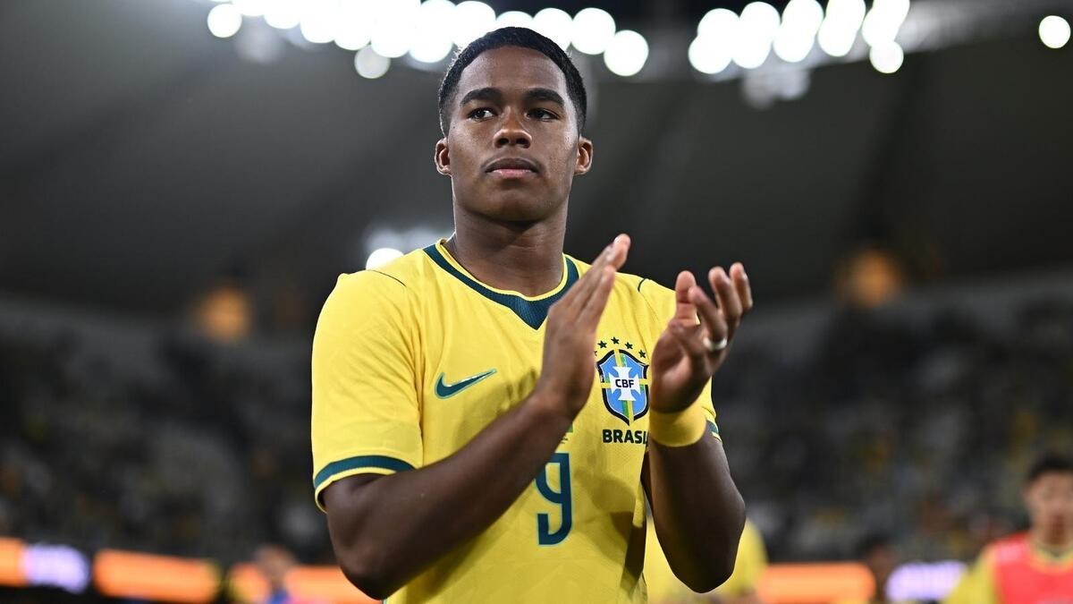 Endrick (attaccante Real Madrid, qui con la maglia della Nazionale del Brasile), è un obiettivo del Milan per il calciomercato invernale 2027