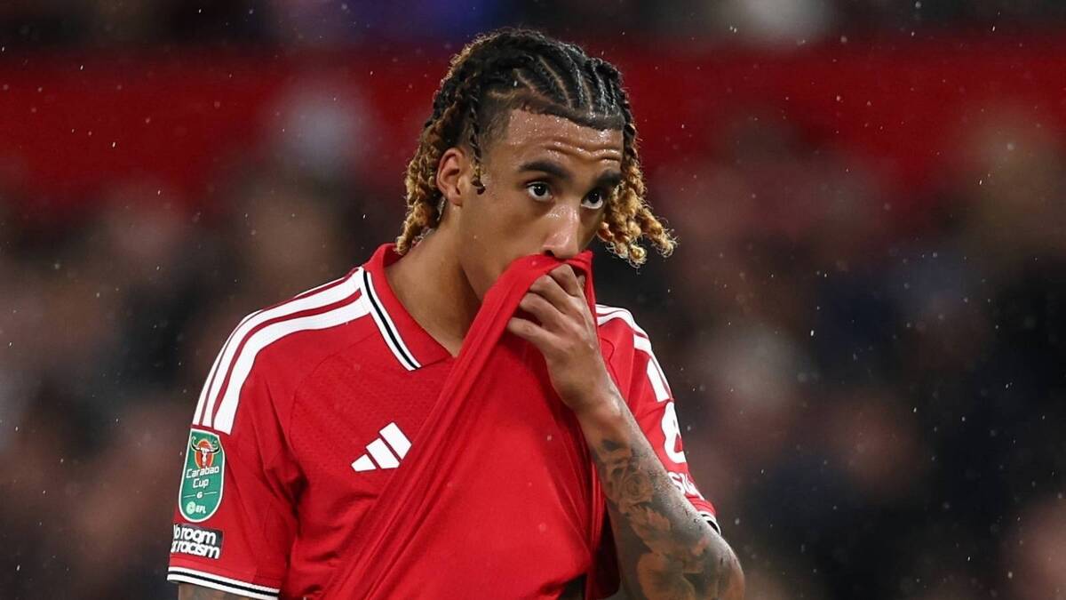 Leny Yoro (difensore Manchester United), è un obiettivo del Milan per il calciomercato invernale 2027