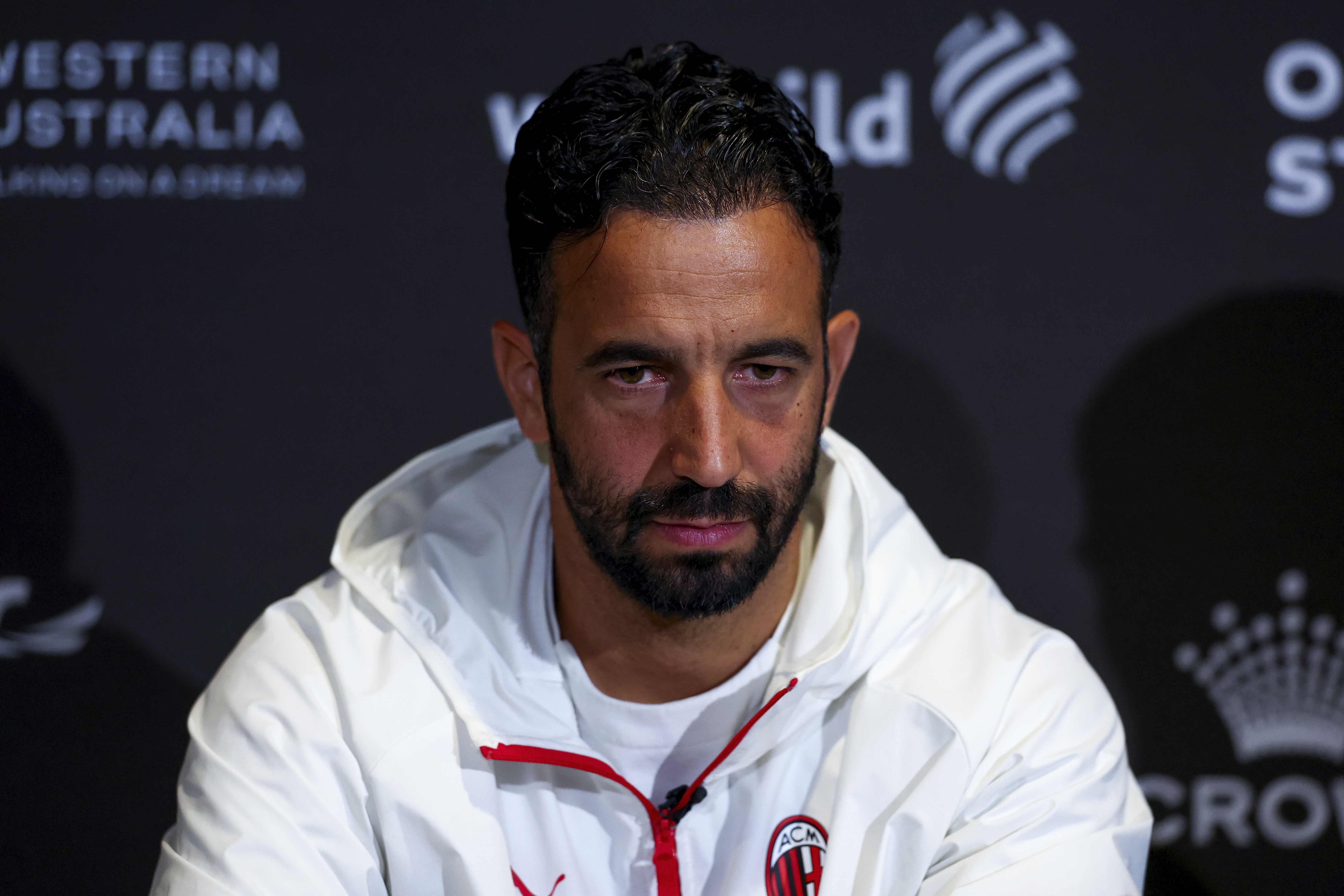 milan amorim sacchi sono tempi diversi ed 232 importante spiegarlo ai nostri tifosi da Pianetamilan.it milan amorim sacchi sono tempi diversi ed 232 importante spiegarlo ai nostri tifosi