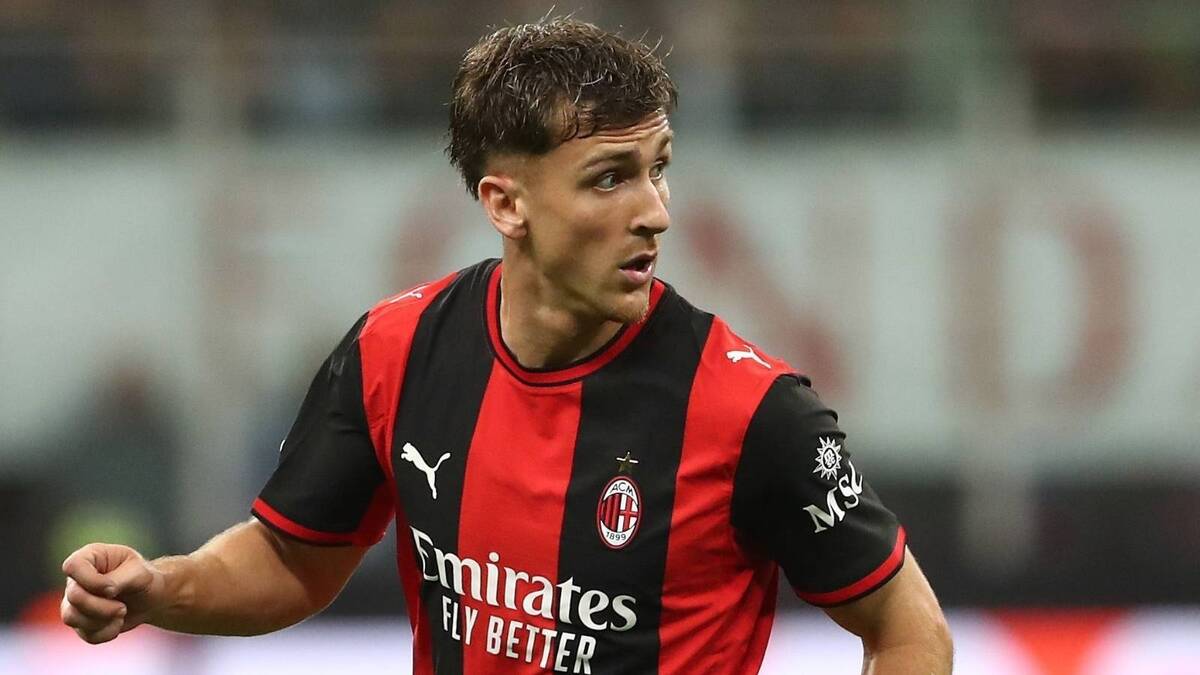 Alexis Saelemaekers (centrocampista AC Milan), qui durante Milan-Benfica 0-2 (Europa League 2026-2027)