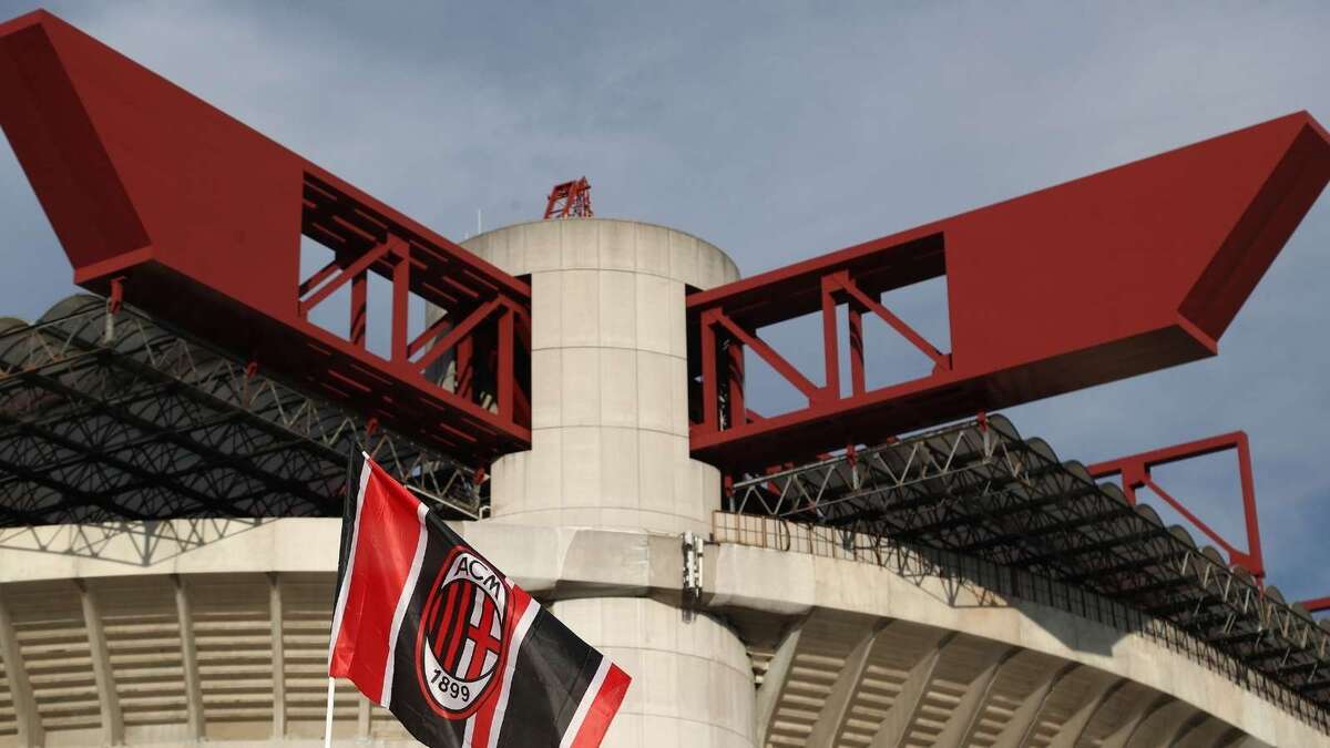 Euro 2032, nuovo stadio San Siro scelto? Abodi: "Milano fa fatica a ..."