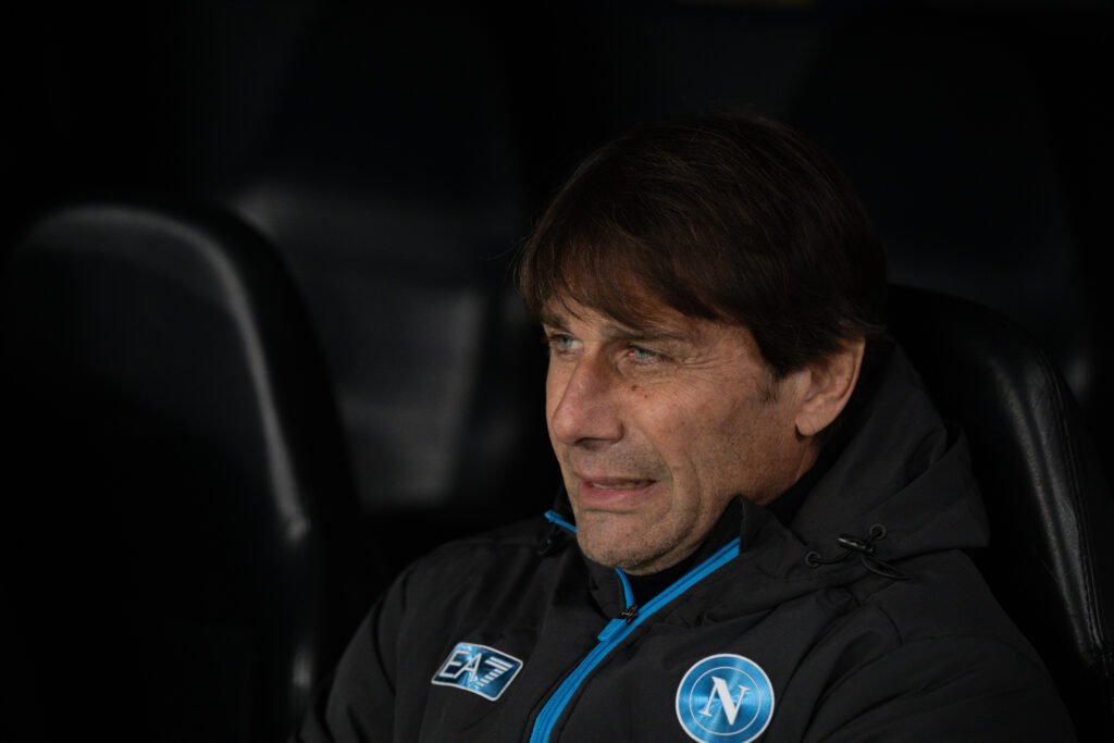 Chiariello: "Il Napoli con difese schierate non si rende pericoloso, è successo col Milan"