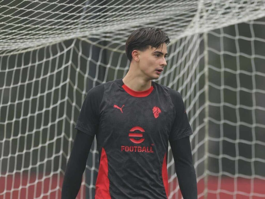 Allegri apprezza Torriani, ma quale futuro al Milan con il rinnovo di Maignan?