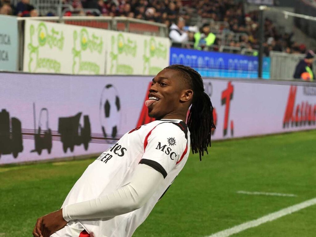 Ambrosini su Leao punta: "C'è qualcosa da sistemare. Fullkrug? Uno così mancava al Milan"
