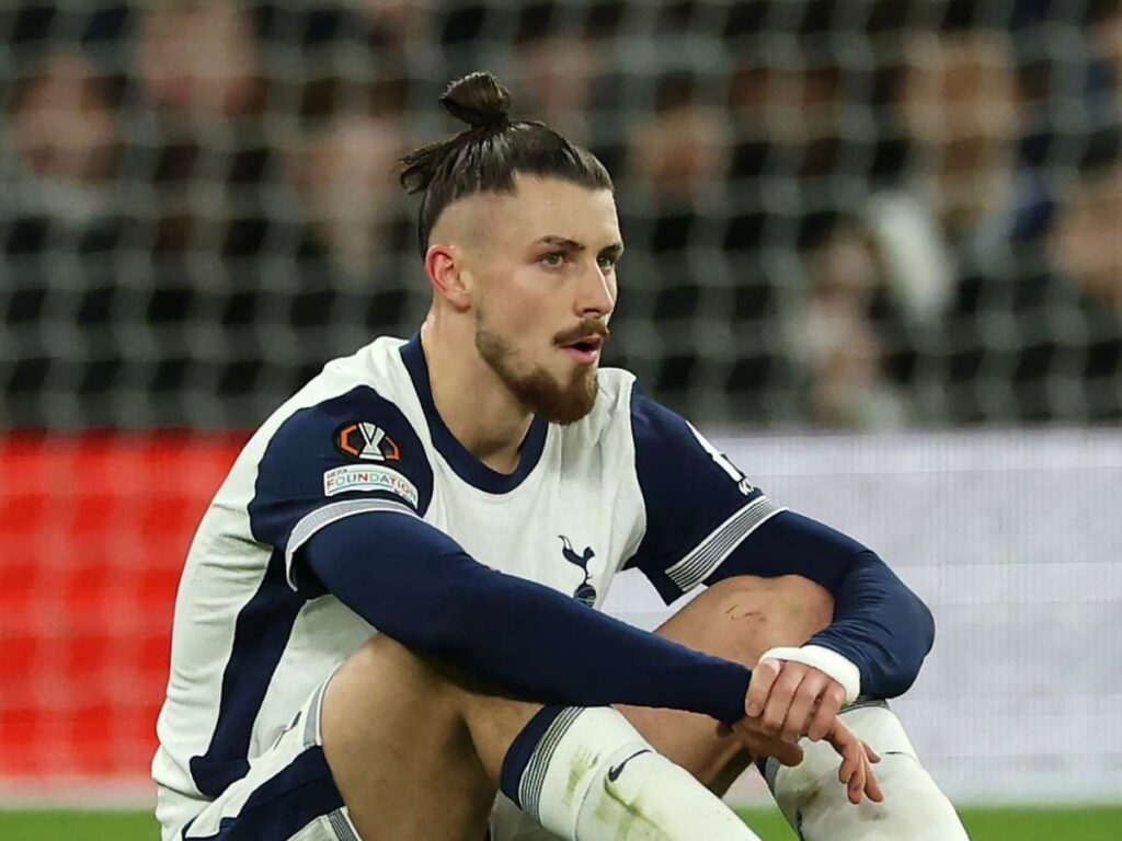 Dragusin candidato forte per la difesa del Milan: prezzo e come strapparlo al Tottenham