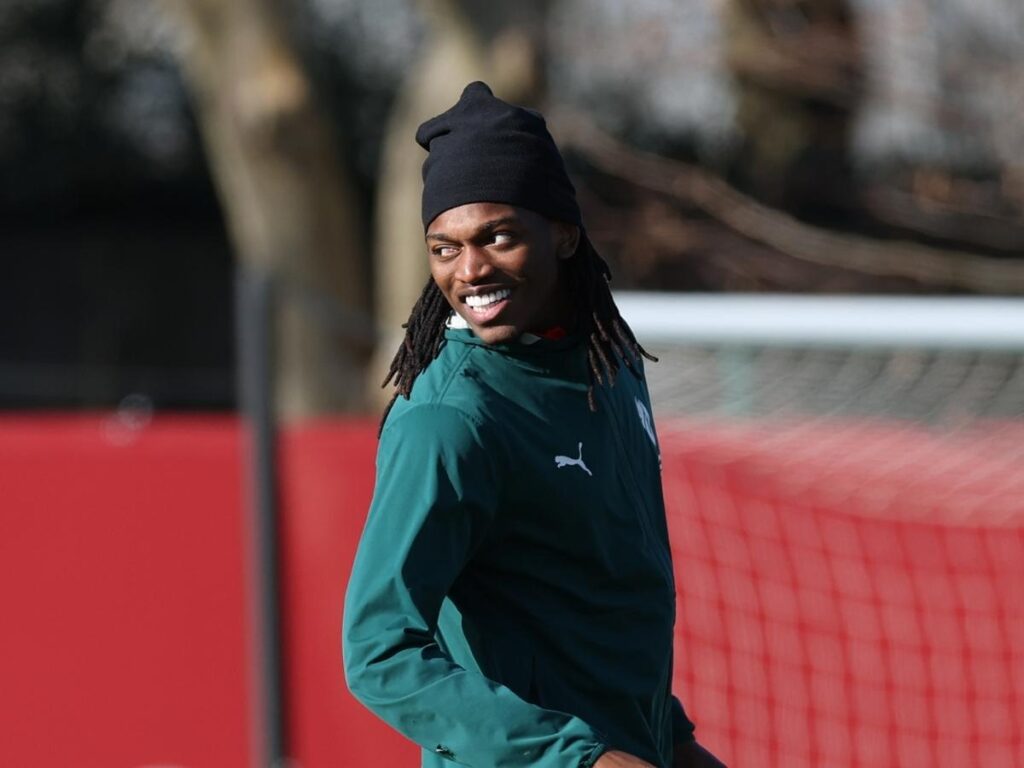 Il rinnovo di Leao alza il tetto stipendi del Milan? Moretto fa chiarezza