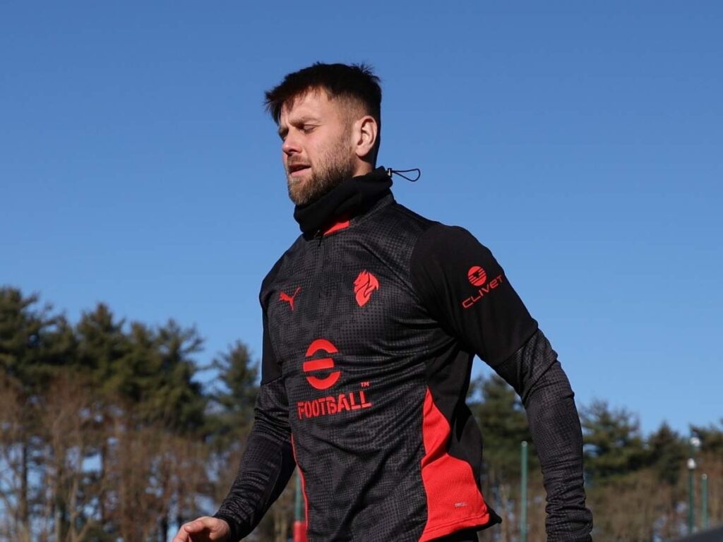 Fullkrug il primo colpo del Milan: depositato il suo contratto in Lega