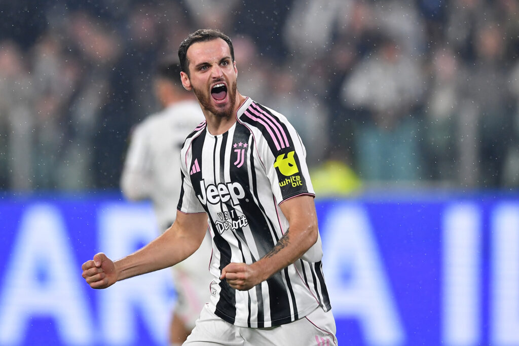Calciomercato Milan, Longari: "Rossoneri a lavoro per lo scambio Gatti-Loftus-cheek"