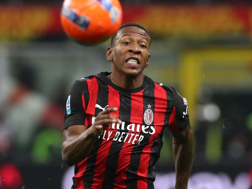 Milan, senti De Zerbi: "Estupinan è un giocatore di corsa. Non di palleggio e quantità"