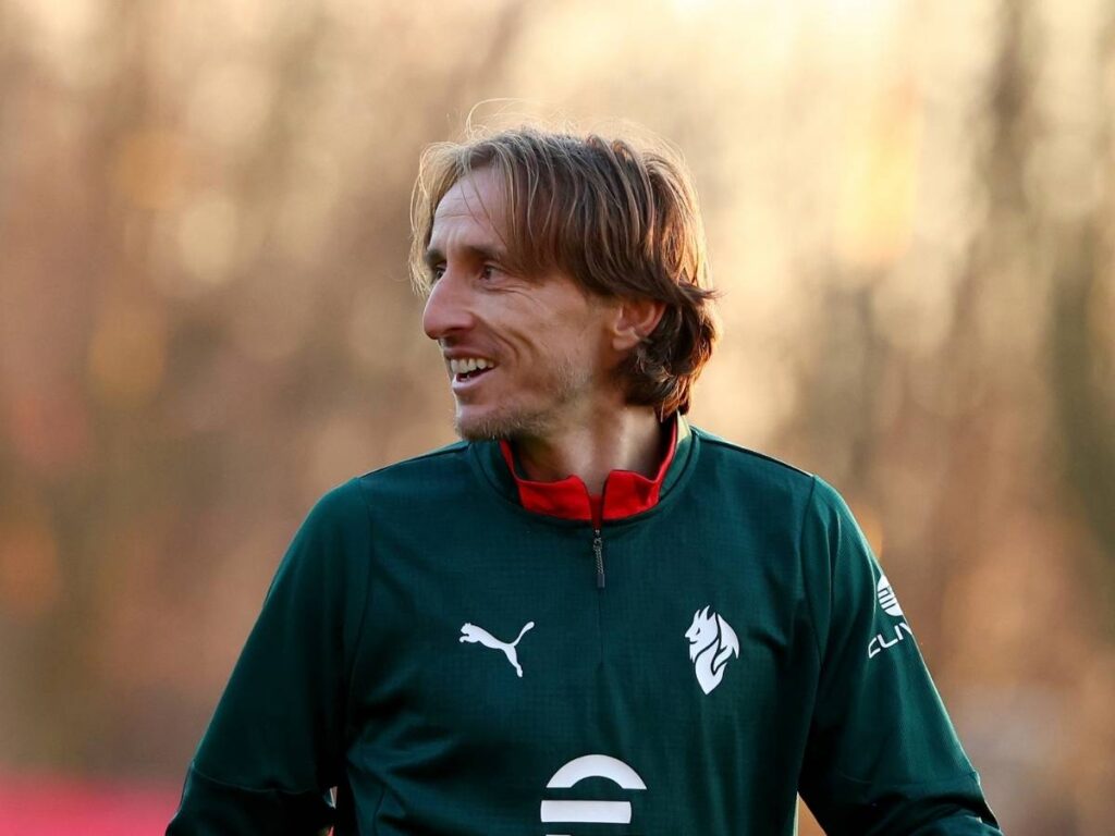 Modric non riposa contro il Genoa: possibile panchina in Fiorentina-Milan. Le ultime novità