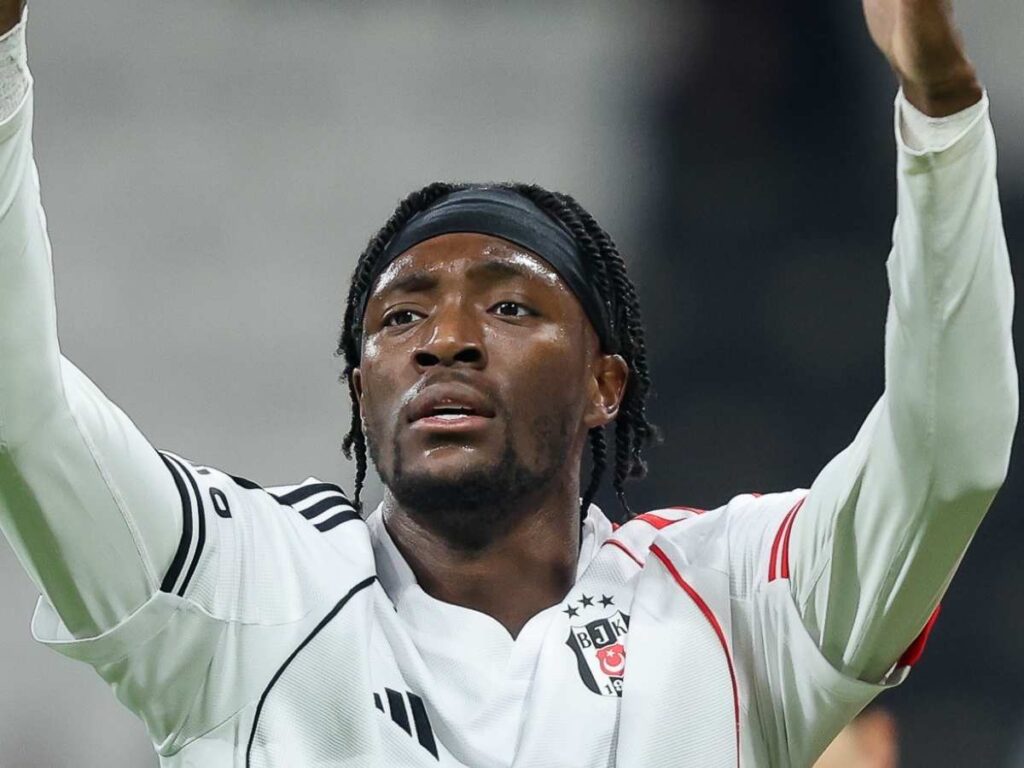 Ex Milan, Abraham torna in Premier League: ufficiale il passaggio all'Aston Villa
