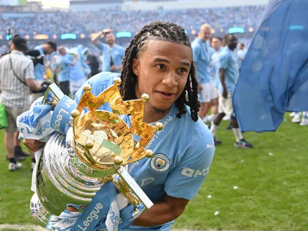 Calciomercato Milan, non solo Aké: occhio a occasioni in Premier League