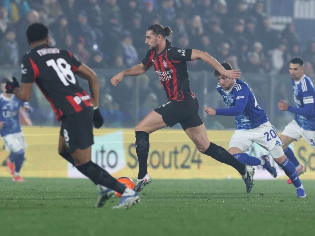 Como-Milan 1-2: Rabiot ribalta il punteggio al Sinigaglia! | Serie A News