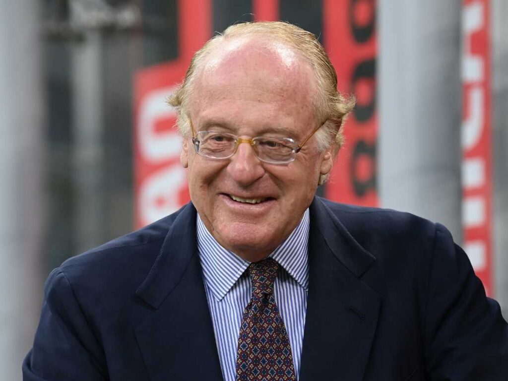 Enel, previsti cambiamenti in dirigenza: rischia anche Scaroni