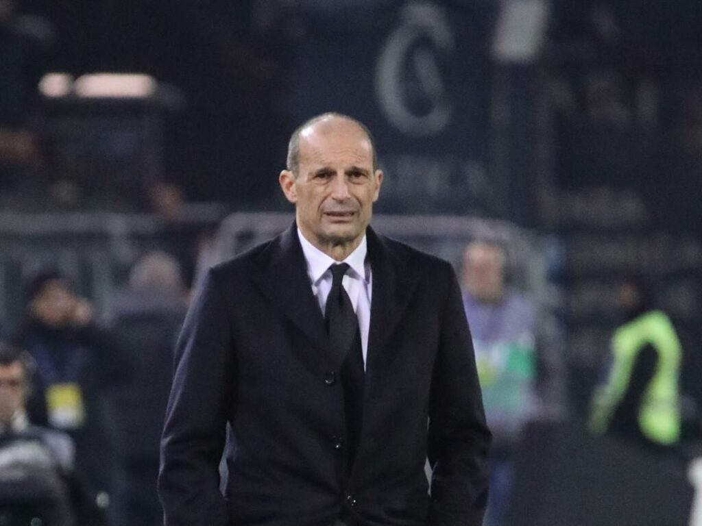 Allegri dopo Cagliari-Milan: "Scudetto? Inutile parlare". Segnali chiari a Leao e mercato