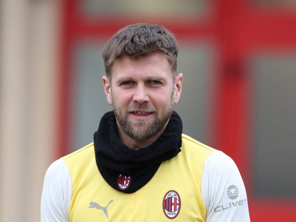 Fullkrug compie 33 anni. Ecco gli auguri del Milan sui social