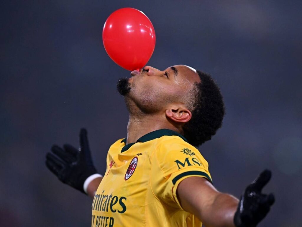 Milan, Leao commenta la magia di Nkunku: il video fa il giro del social "X"